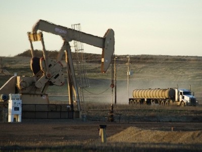 Нефть может снизиться до уровня $25, и даже $15 в 2016 году — Bloomberg
