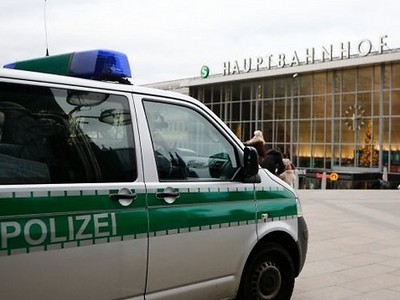 В трех странах ЕС совершены массовые нападения на женщин