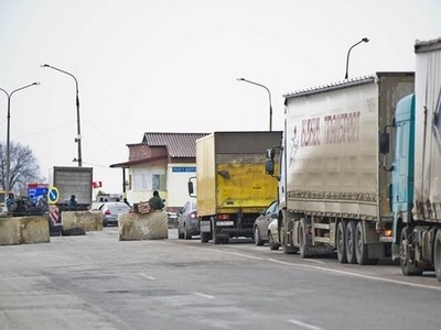 Сегодня вступил в силу официальный запрет на торговлю с Крымом