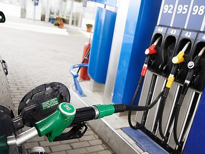 Минэнерго: АЗС начали снижать цены на бензин