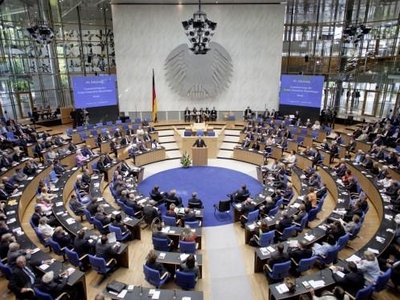 Европарламент поддержал отмену виз для Украины