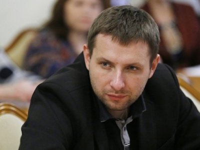 Полиция поймала Парасюка на езде без водительских прав