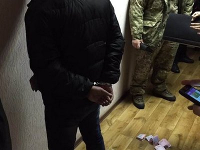 В Киеве на взятке арестовали чиновника экоинспекции