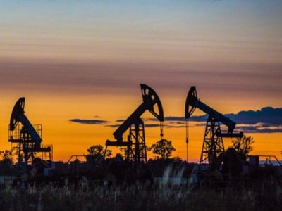 Цена российской нефти Urals рухнула на 40%