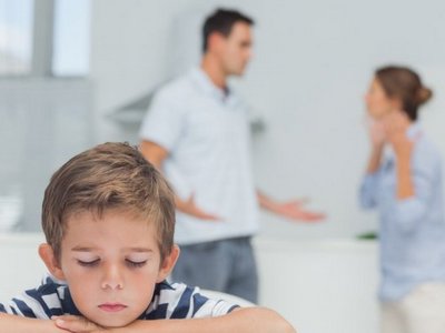 Как депрессия у родителей сказывается на их детях
