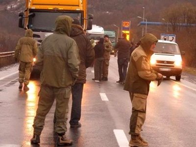 В Закарпатье заблокировали более 50 российских грузовиков
