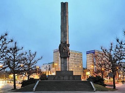 В Польше снесут около 500 советских памятников