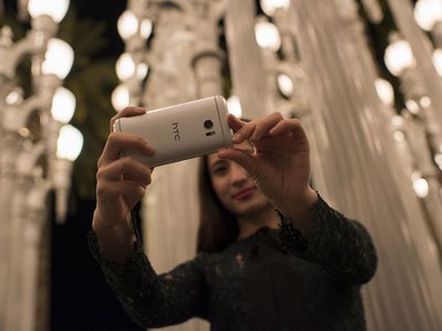 HTC представила новый флагманский смартфон HTC 10 (фото, видео)