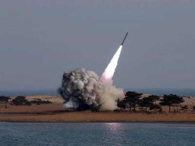 Северная Корея обещает применять ядерное оружие только для защиты