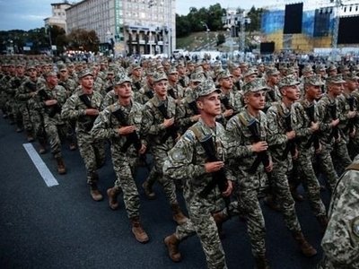 В украинскую армию массово идут контрактники — Генштаб