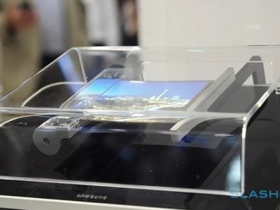 Сгибающийся экран Samsung показали на видео