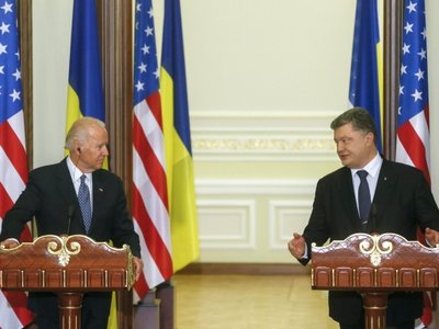 Байден напомнил Порошенко о реформах ГПУ и судебной системы Украины