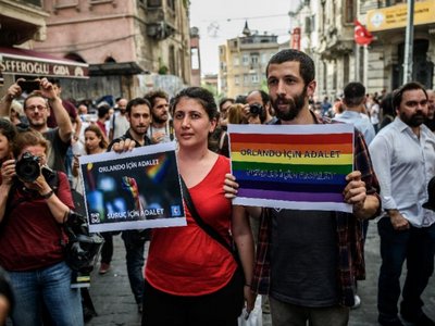 Полиция разогнала ЛГБТ парад в Стамбуле