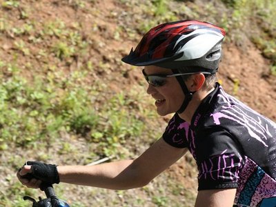 Шлем для велосипедиста: трата денег или безопасность для жизни?