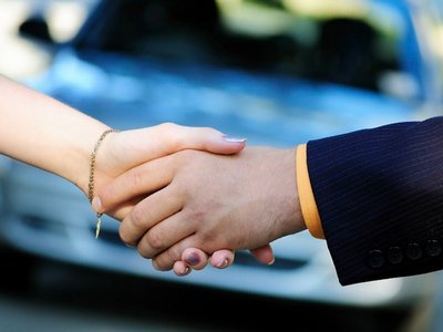 Как выгодно и быстро продать дорогой автомобиль?