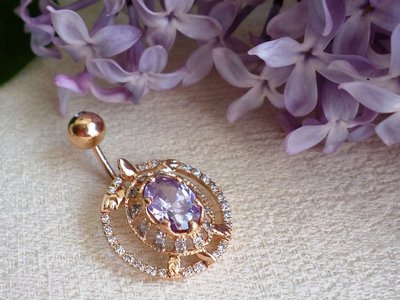 Ювелирные украшения в теле: что надо знать о золотом пирсинге