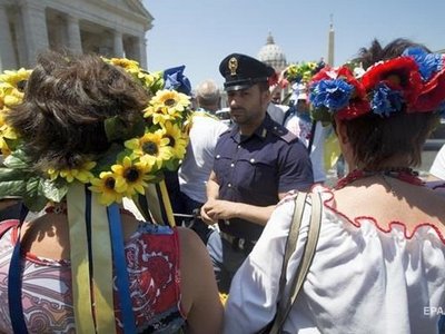 Отношения между украинцами и россиянами улучшились — опрос