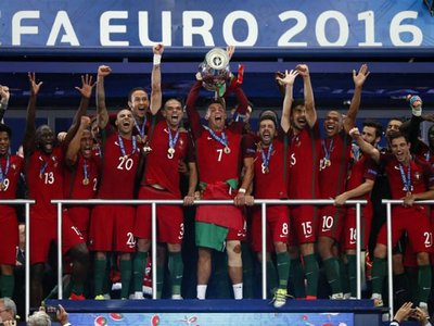 Португалия стала чемпионом Евро-2016 (видео)