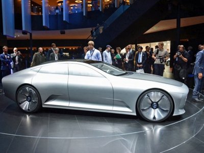 Mercedes в Париже покажет новый электрокар