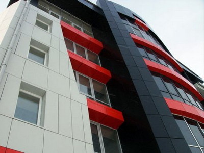 Композитные фасадные панели: преимущества и характеристики