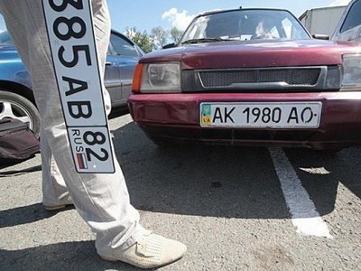 В Крыму более 200 водителей лишились прав за украинские номера