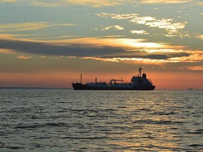 В Малайзии угнали нефтяной танкер