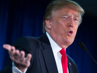 Трамп впервые за несколько месяцев опередил Клинтон по популярности