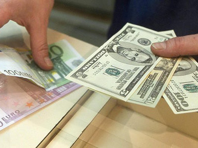 Наличный доллар в Украине снова подорожал