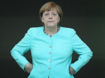 Опрос: Около половины немцев не хочет видеть Меркель канцлером