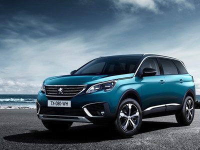 Peugeot показала 7-местный кроссовер 5008 (фото)