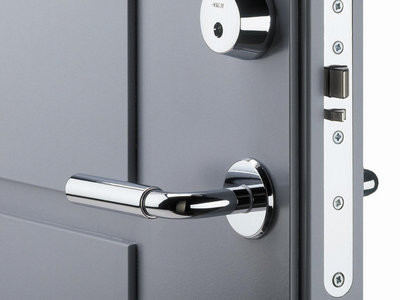 Выбираем надёжный замок для входной двери