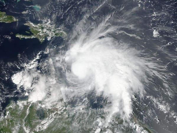 Число жертв урагана Мэттью резко возросло: более 800 погибших