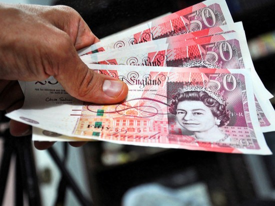 Фунт стерлингов обвалился до минимума с 1985 года