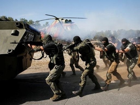 В зоне проведения АТО останутся только контрактники — Полторак