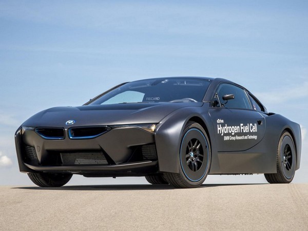 BMW намерена выпустить автомобиль на водороде