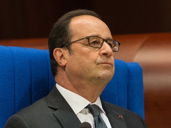 Франсуа Олланд не исключает принятие Украины в НАТО, если президент РФ не остановится