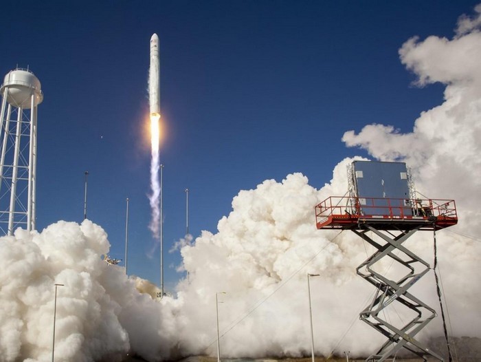 Ракету-носитель «Antares» с украинской ступенью успешно запустили (видео)