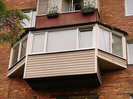 Обшивка балкона пластиком