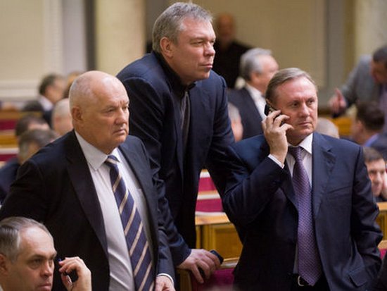 В уголовном деле Януковича фигурируют полтора десятка нардепов