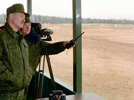 Александр Лукашенко вызвался охранять границу Украины с Россией