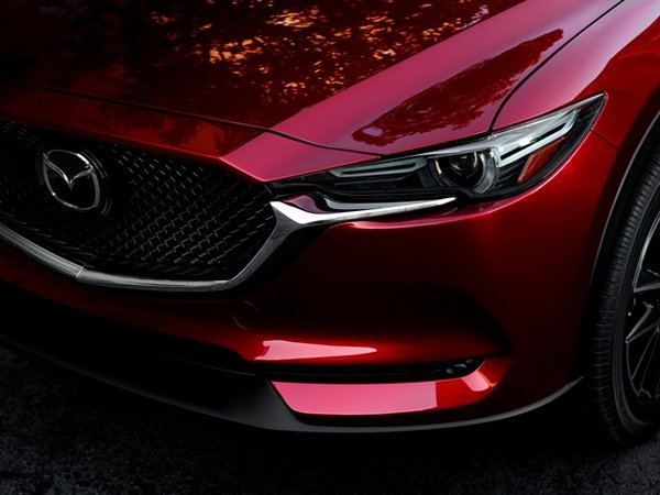 Компания Mazda показала кроссовер CX-5 нового поколения (фото)