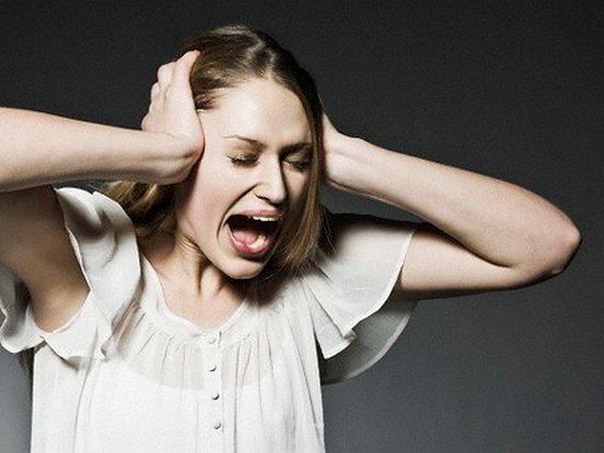 Медики рассказали, о чем может свидетельствовать шум в ушах