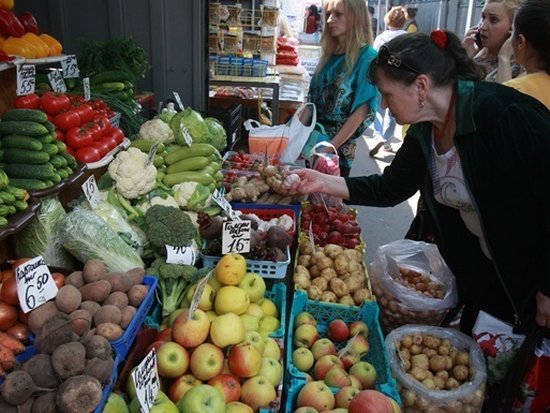 Кабмин продлит отмену регулирования цен на продукты в Украине