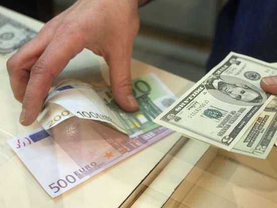 Верховная Рада отменила пенсионный сбор при обмене валют