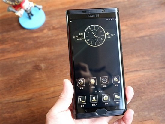 Китайцы выпустили смартфон с огромной батареей (фото)