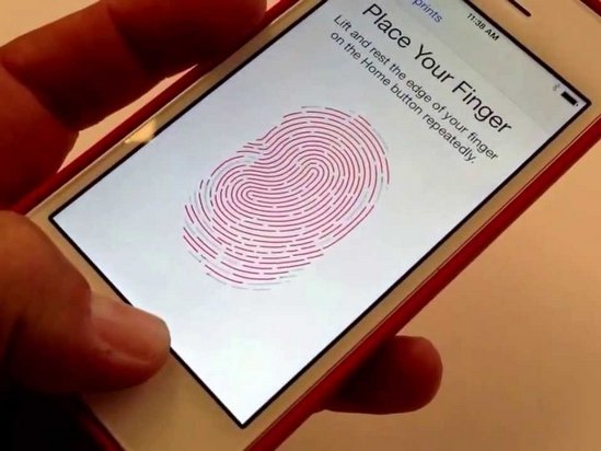 Шестилетняя девочка сумела обмануть биометрическую защиту iPhone