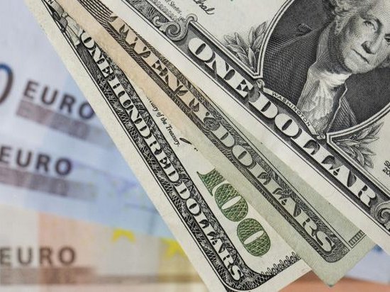 Курс продажи наличного доллара в Украине подскочил