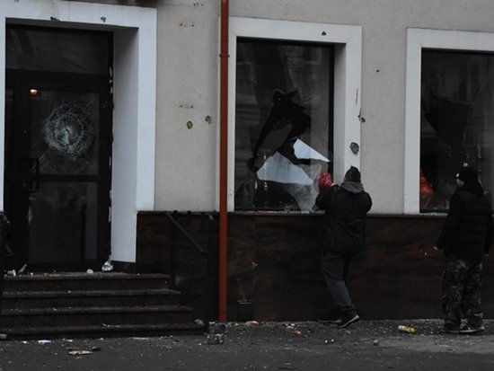 Из-за мигрантов в Польше массовые беспорядки (видео)