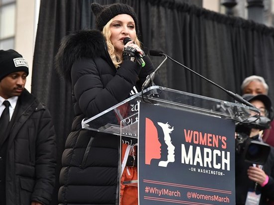 Певица Мадонна нецензурно обругала Дональда Трампа в эфире (видео)