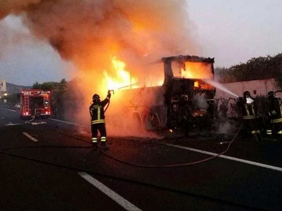 В Италии в ДТП попал автобус с детьми из Венгрии: 16 погибших